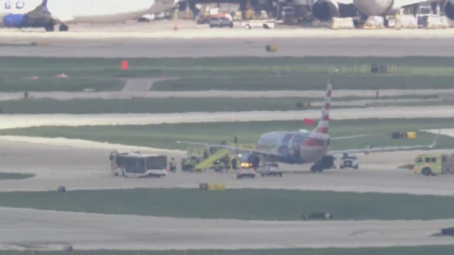 american-airlines-plane-blows-2-tires-during-landing-at-o’hare