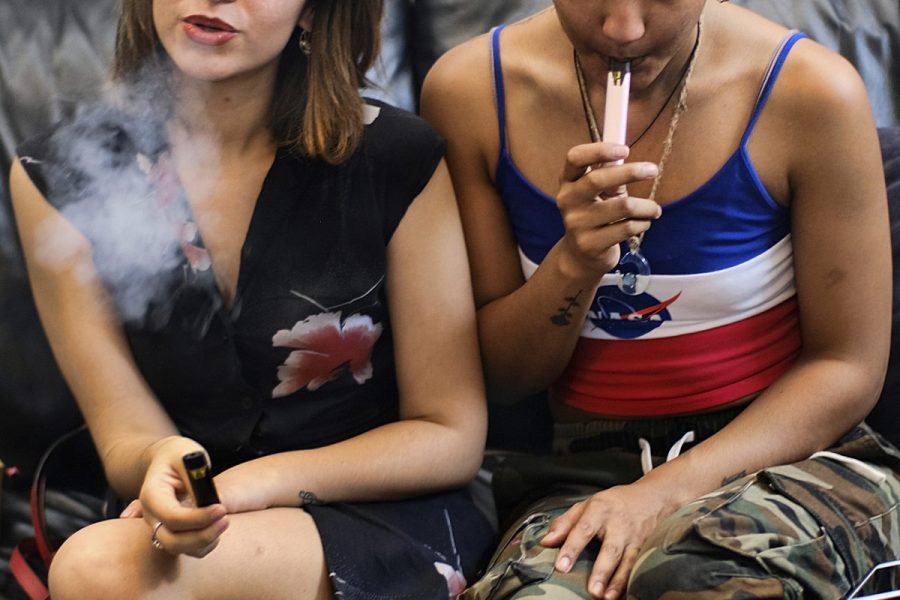 cases-of-‘scromiting’-condition-tied-to-cannabis-use-spike-among-teens,-young-adults:-new-study