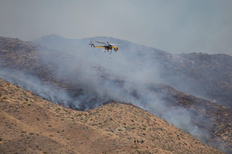 human-caused-wildfire-approaches-reno,-nevada,-forcing-thousands-of-evacuations
