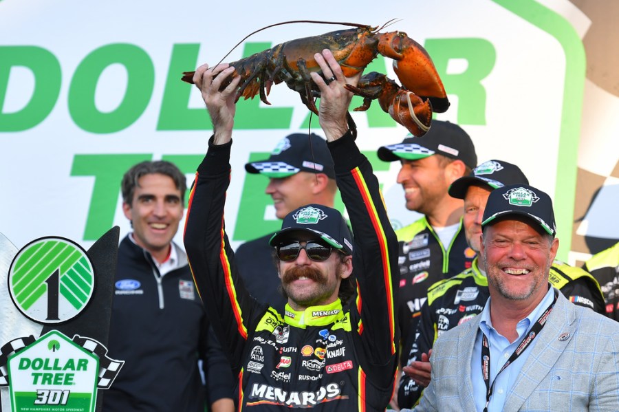 blaney-wins-second-straight-cup-race-at-new-hampshire-motor-speedway