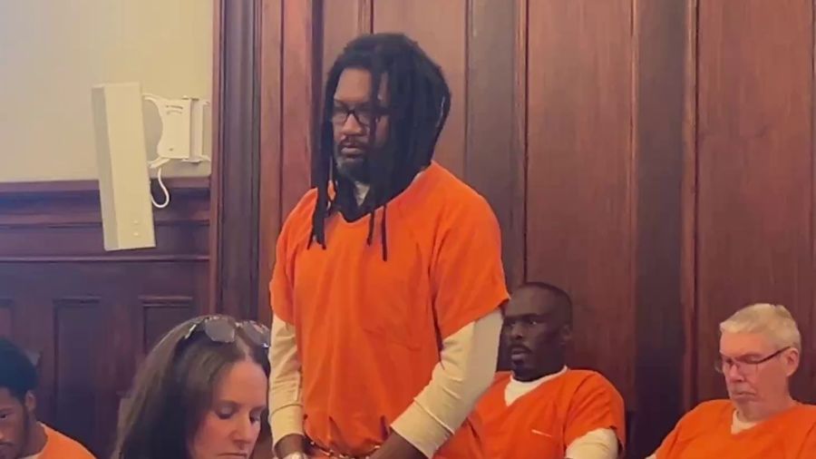 texas-man-pleads-not-guilty-in-austintown-shooting