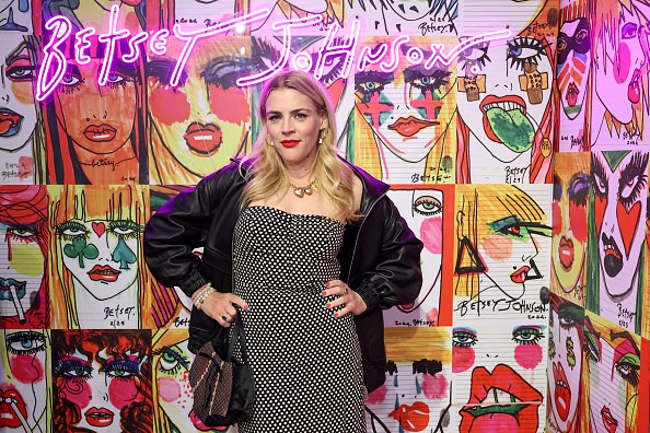 busy-philipps-brain-tumor-revealed-through-an-mri