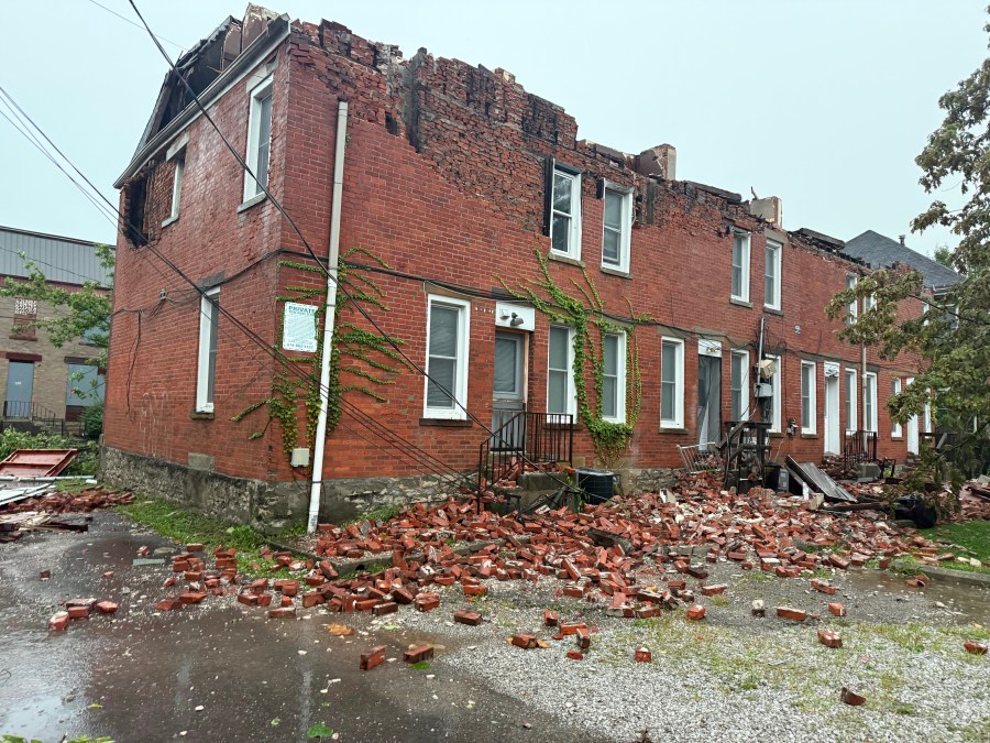 four-more-tornadoes-confirmed-from-severe-storms,-including-one-that-flipped-car-on-i-71