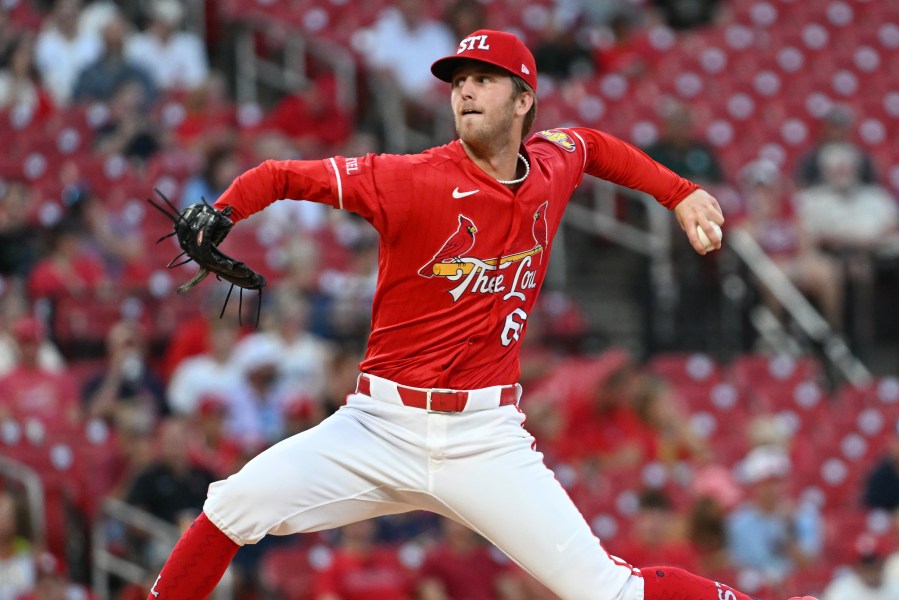 cardinals-beat-pirates-4-1-as-mathews-earns-first-mlb-win