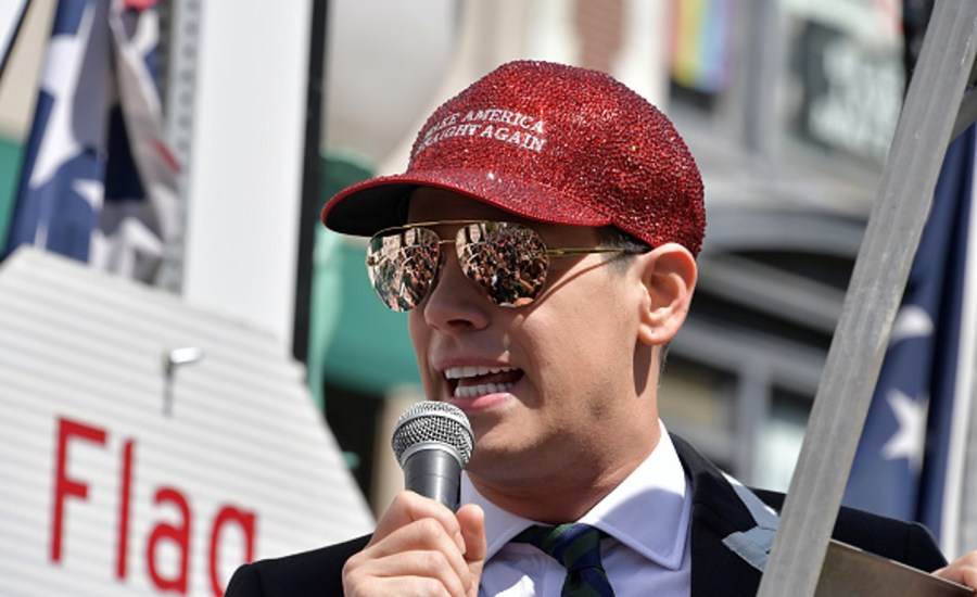 dhs-confirms-milo-yiannopoulos-was-deported-to-uk