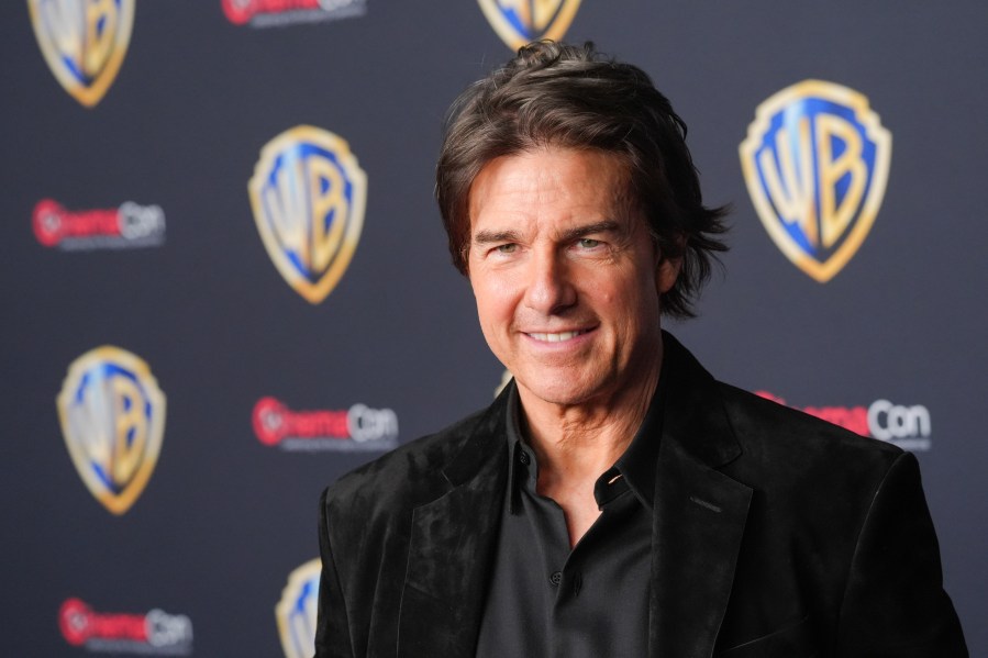tom-cruise-announces-a-follow-up-film-to-‘days-of-thunder’-to-hit-theaters-in-2028
