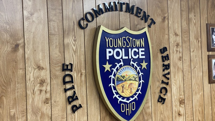 police-arrest-2-after-semiautomatic-rifles-found-in-car-downtown