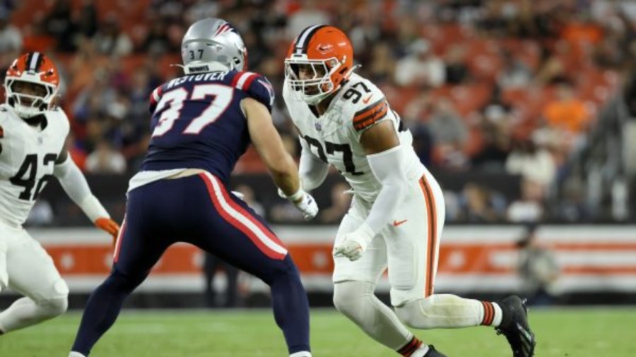 browns-sign-multiple-players-to-the-practice-squad