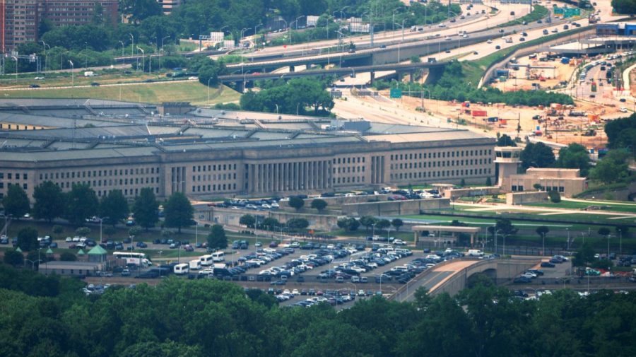 pentagon-brings-on-grok-and-chatgpt-for-military-use