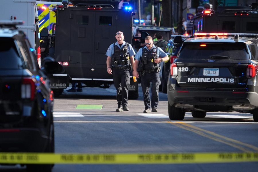 2-people-killed,-suspect-dead-after-shooting-in-minneapolis-apartment-building