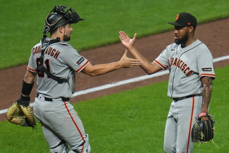 giants-beat-pirates-5-4-in-10-innings-on-wednesday