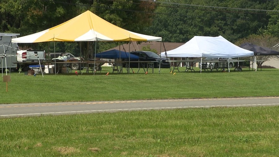 miles-of-smiles:-60-mile-yard-sale-returns-along-route-7