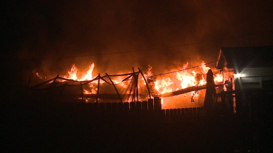 house-on-youngstown’s-east-side-burns-to-the-ground