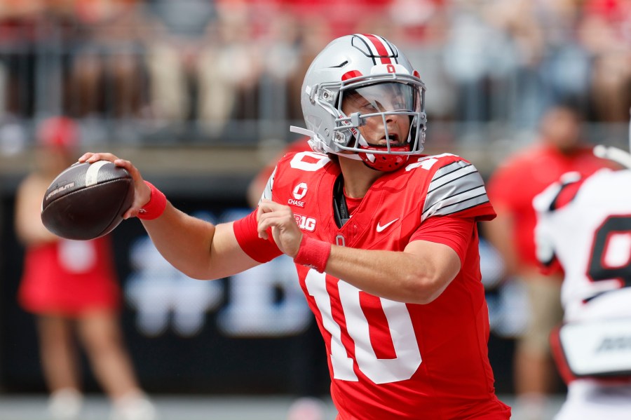 smith-and-sayin-lift-ohio-state-past-ball-state-56-3