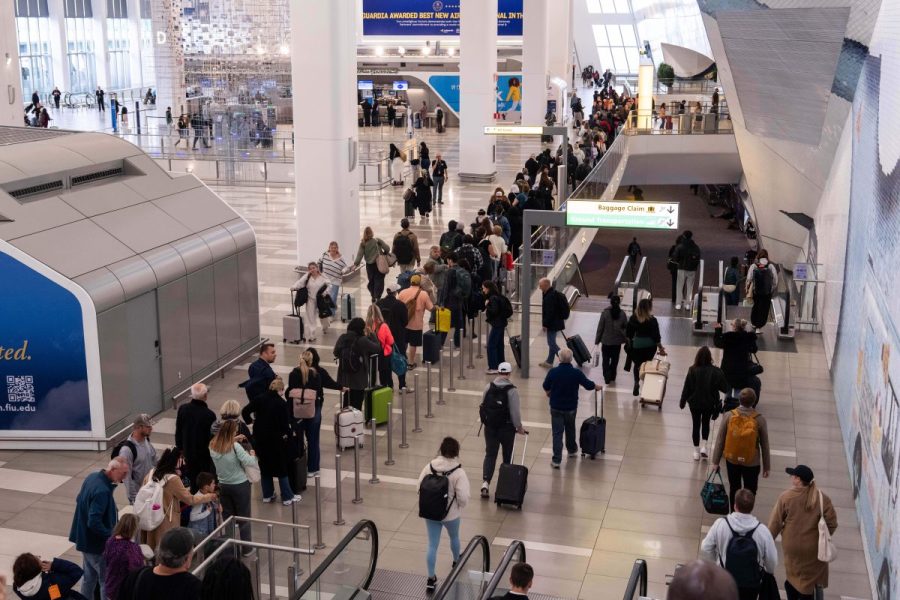 tsa-now-allowing-non-ticketed-visitors-into-terminals-at-several-us.-airports