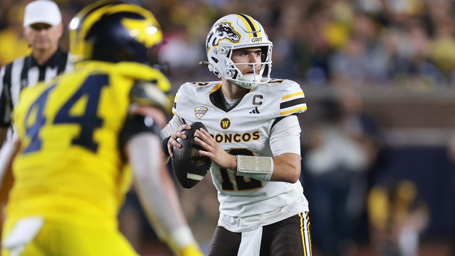 from-the-valley-to-fbs:-lowry-leads-week-1-roundup