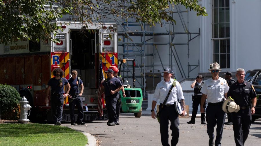 worker-injured-during-white-house-construction-rescued-by-emergency-crew