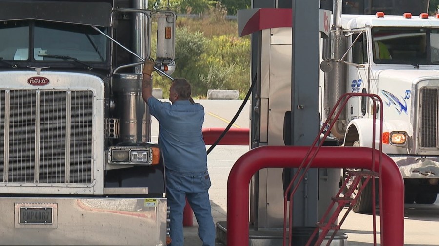 truck-world-recognizes-truckers-for-keeping-the-country-moving
