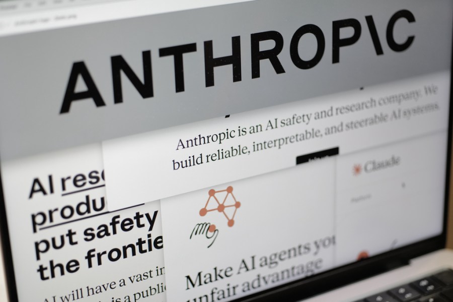 10-percent-chance-ai-could-kill-all-humans-within-‘next-decade,’-anthropic-worker-claims