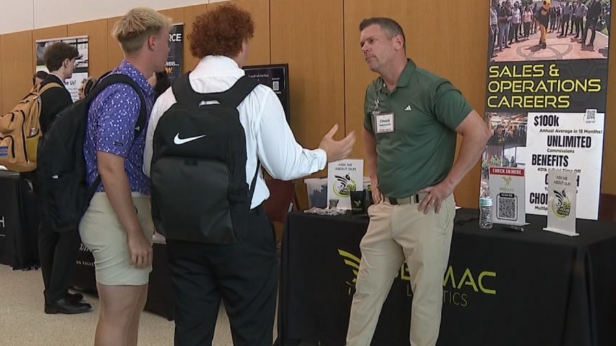 ysu-students-given-chance-to-network-with-future-employers