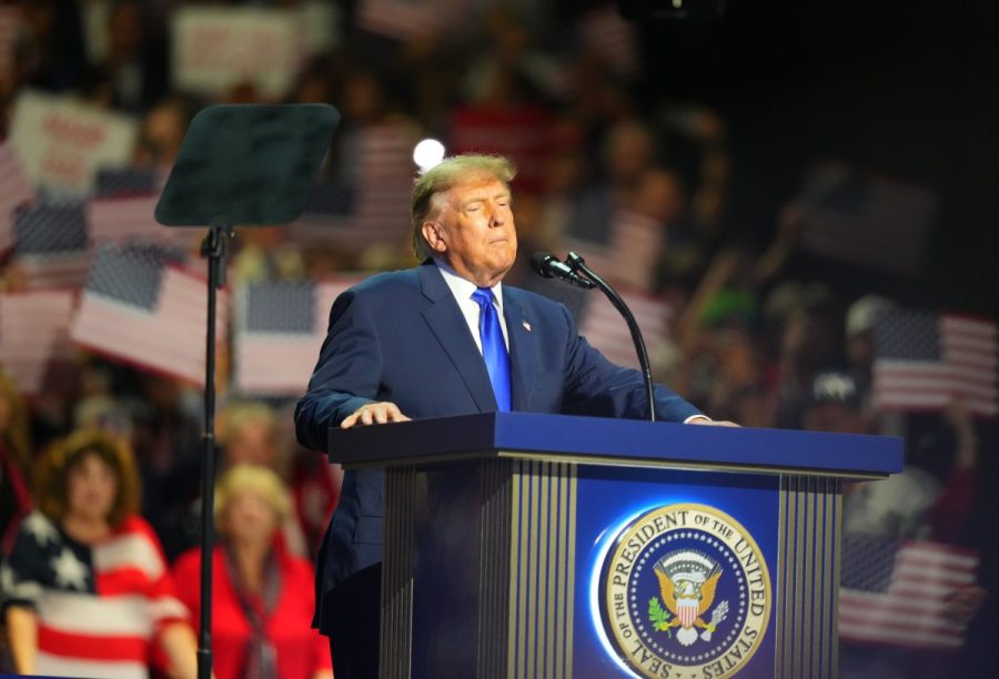 trump-uses-midterm-convention-to-pledge-$5k-payments-if-republicans-keep-control-of-congress