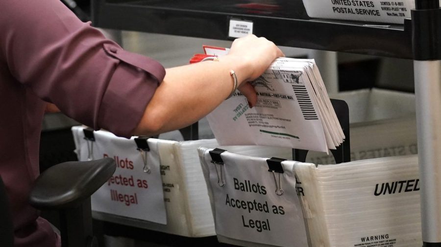 supreme-court-won’t-restore-trump’s-mail-in-voting-plan-for-midterms 