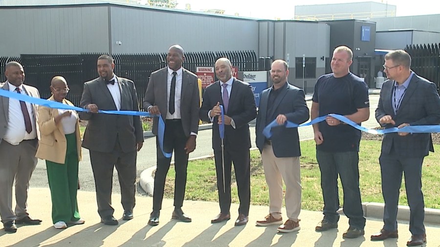 first-energy-cuts-ribbon-on-new-service-building-in-youngstown