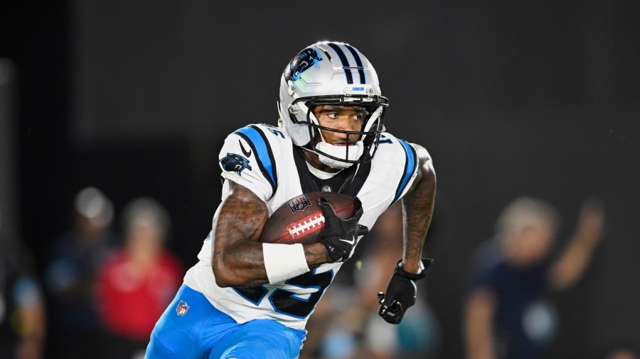 report:-browns-sign-former-teammate-of-shedeur-sanders