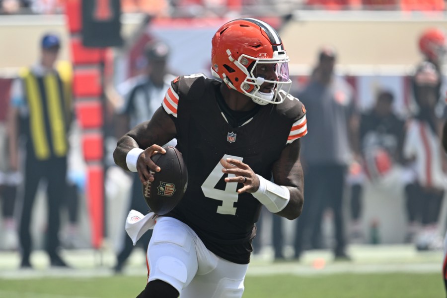 watson-outplays-mayfield,-browns-beat-buccaneers-23-19