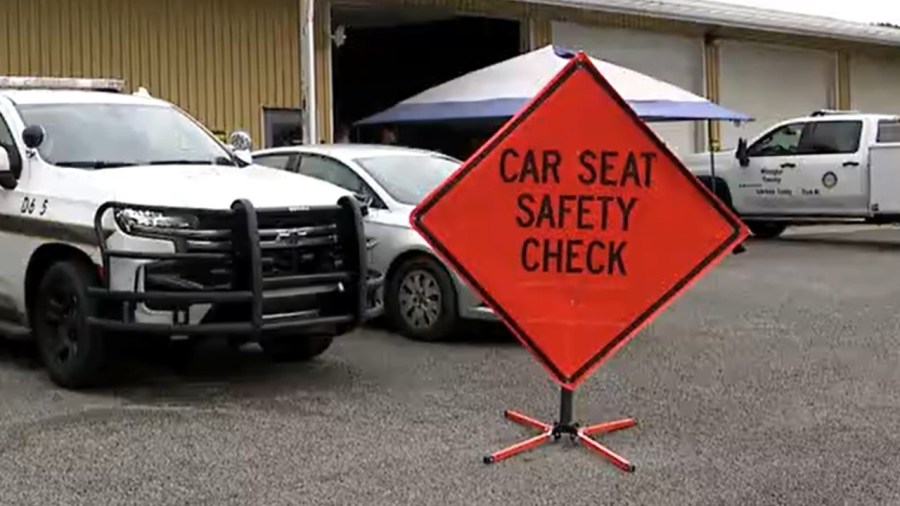 troopers-secure-car-seats-at-wilmington-safety-event