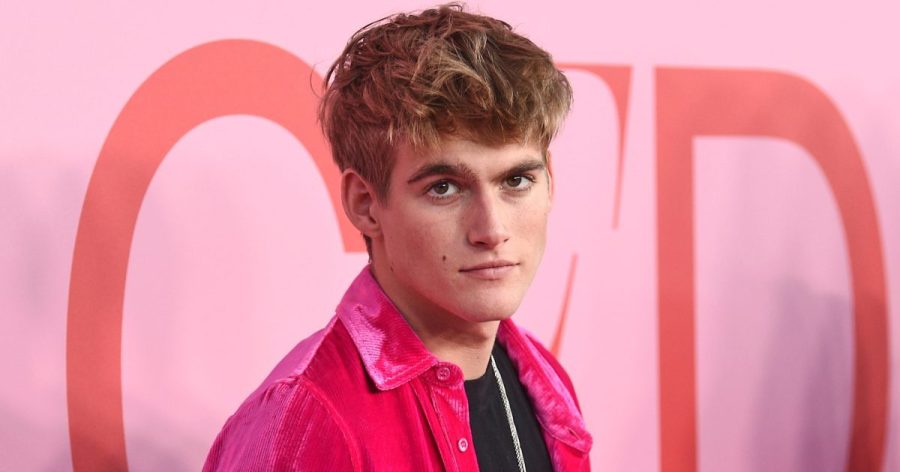 presley-gerber,-son-of-cindy-crawford,-dies-at-27,-family-representative-says