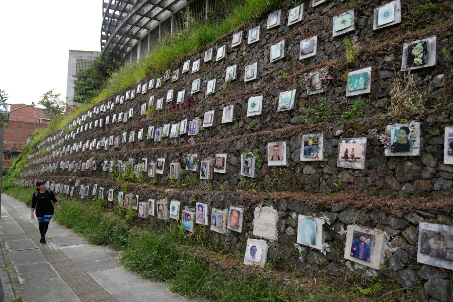 ohio-state-lab-works-to-help-identify-137,000-missing-people-in-colombia