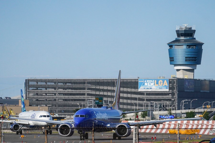 air-traffic-control-calamity-disrupting-hundreds-of-us-flights-spotlights-the-aging-system