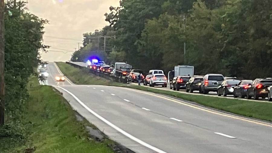 traffic-moving-after-crash-on-us.-422-at-trumbull-county-line