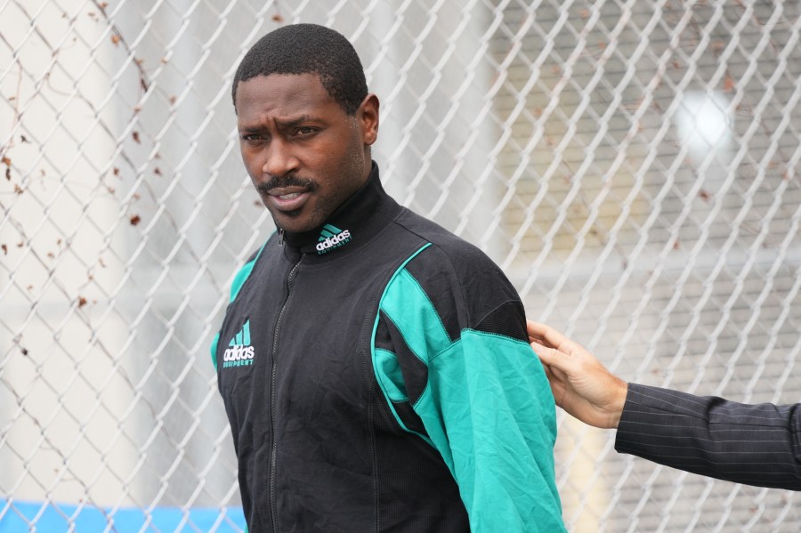 lawyer:-ex-nfl-star-antonio-brown-to-avoid-prison-with-reduced-charge-in-attempted-murder-case