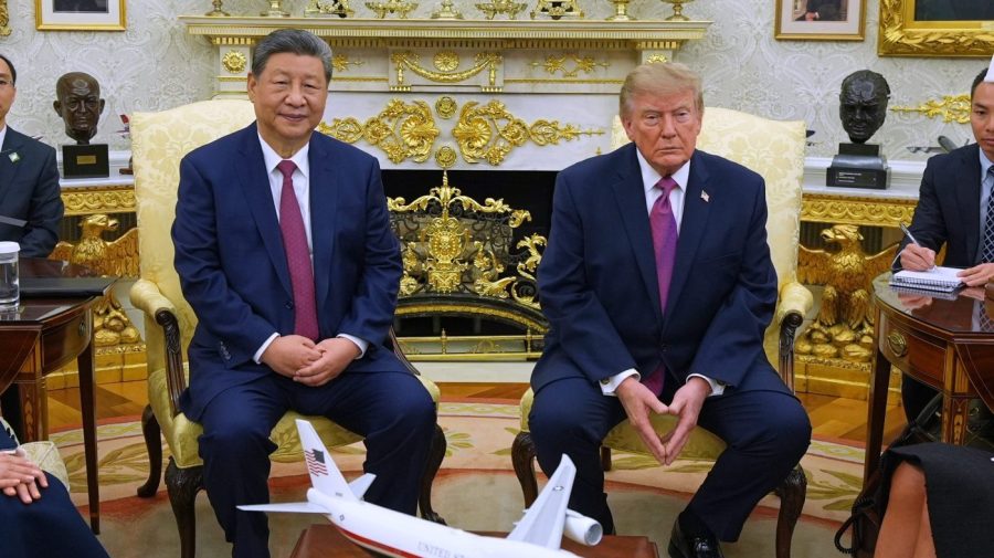 xi-comes-bearing-gifts:-2-giant-pandas-and-100,000-student-visas