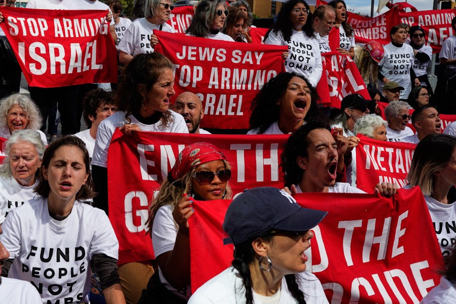 delegates-walk-out-as-netanyahu-addresses-un,-and-other-mideast-developments