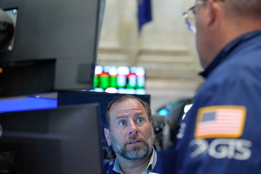 a-reprieve-from-rising-oil-prices-helps-us-stocks-rise-toward-the-finish-of-a-winning-week