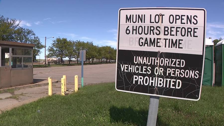 muni-lot-rules-you-need-to-know-about-ahead-of-browns-home-opener