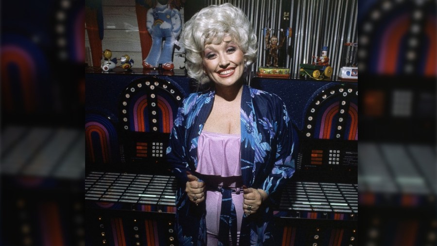 dolly-parton’s-classic-‘9-to-5’-returning-to-theaters-for-limited-run