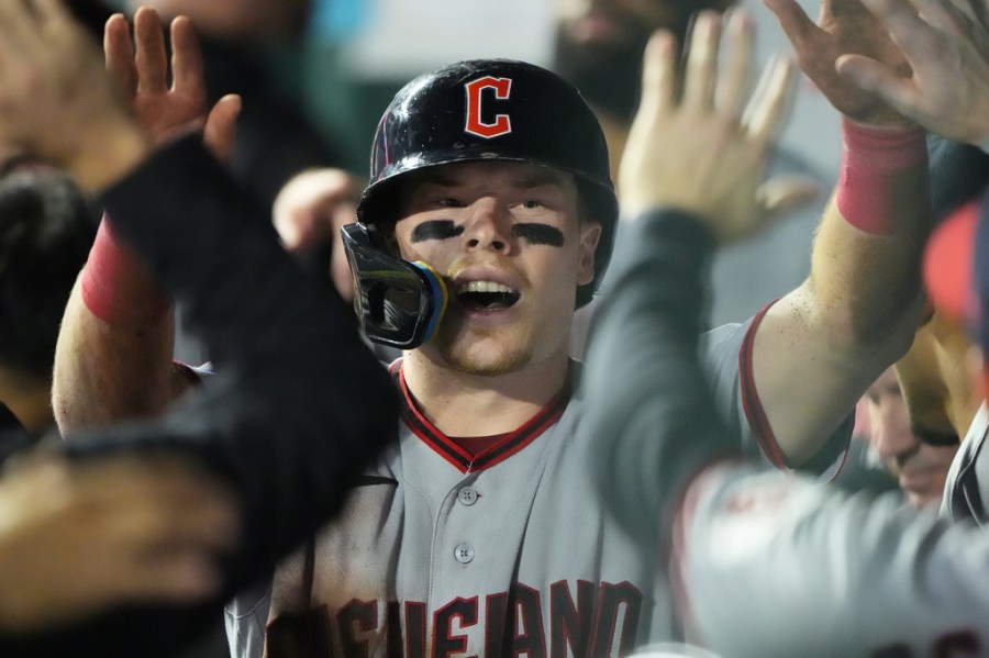 guardians-clinch-3rd-straight-al-central-crown-with-11-5-win-over-royals