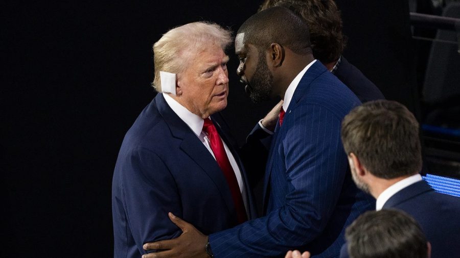 trump-slams-reporting-on-removal-of-his-endorsements-from-gop-candidate’s-website