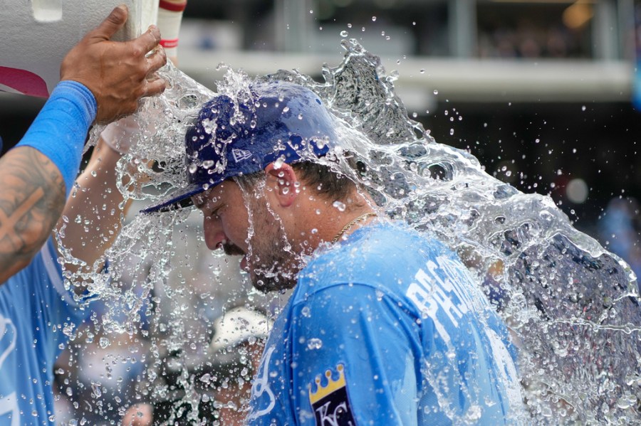royals-beat-al-central-champion-guardians-in-regular-season-finale