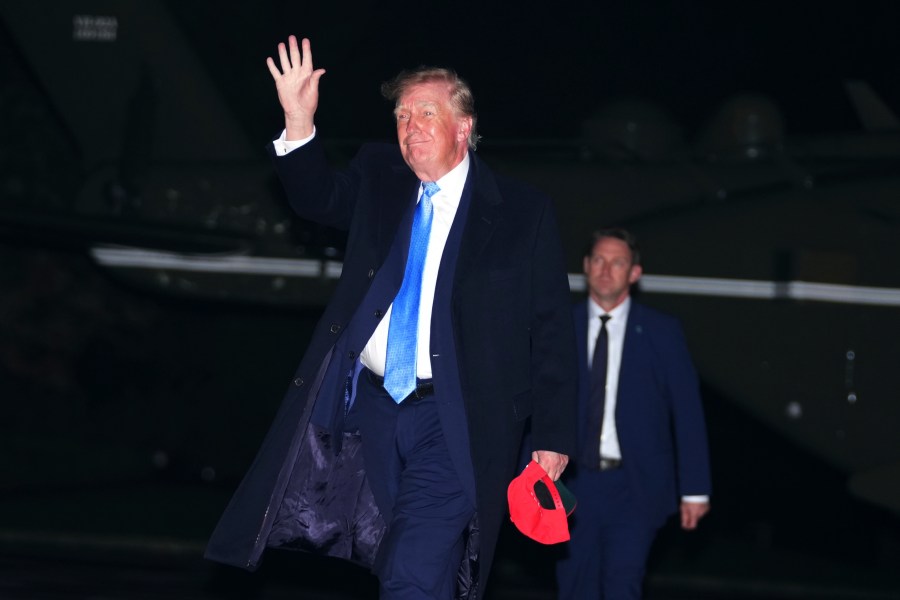 trump-announcing-a-new-iowa-steel-plant-that-the-white-house-says-will-be-the-nation’s-biggest