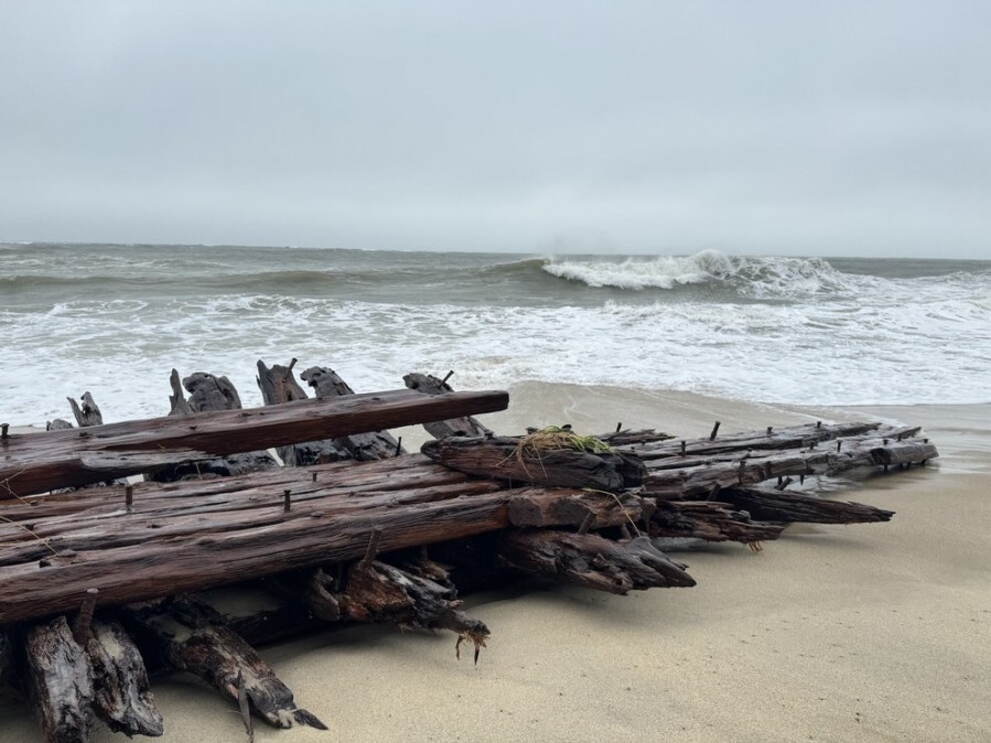 see-it:-powerful-nor’easter-may-have-uncovered-shipwreck-from-1884