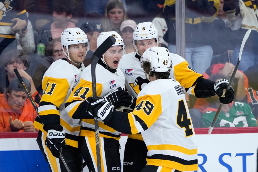 penguins-roll-to-7-0-win-over-flyers-in-teams’-opener