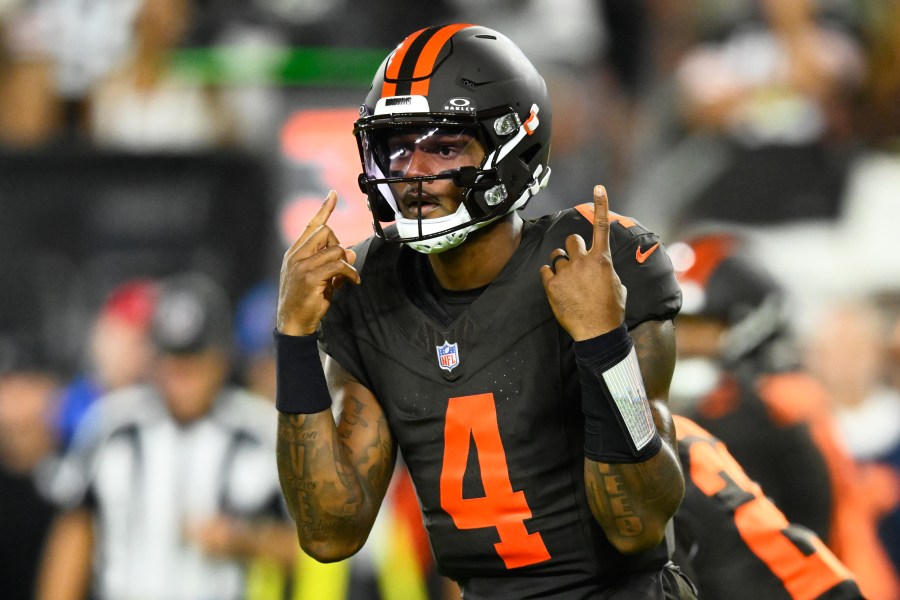 watson-leads-late-drive-as-browns-beat-steelers-27-24