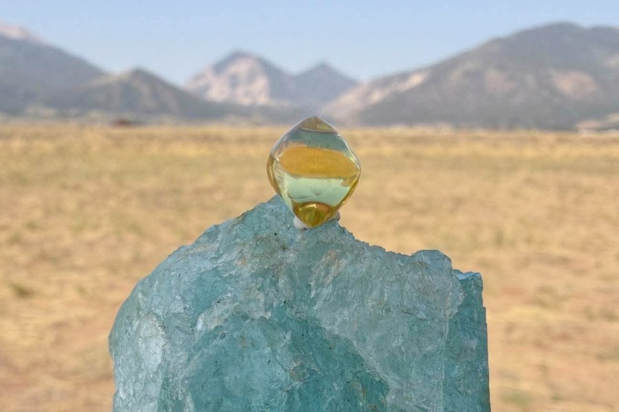 arkansas-gem-hunter-finds-diamond-he-claims-could-be-worth-$1-million
