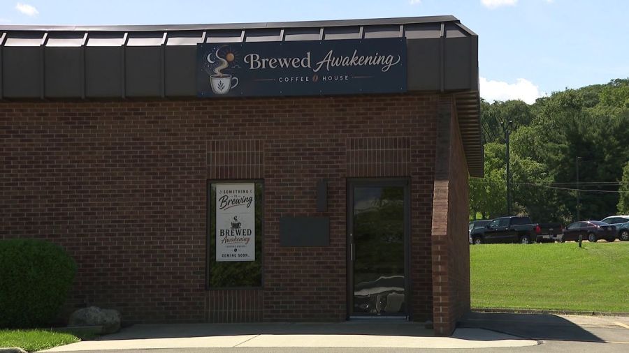 owners-celebrate-opening-of-new-coffee-shop-in-brookfield