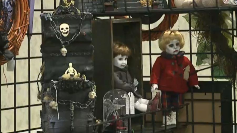 people-find-‘something-to-believe-in’-at-paranormal-psychic-fair